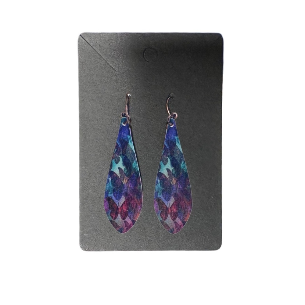 5/$25 😻 Butterfly Teardrop Earrings in Purple and Blue
